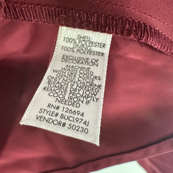 Chic Satin Lace-Trimmed Blouse in Deep Red - Picture 3 of 4